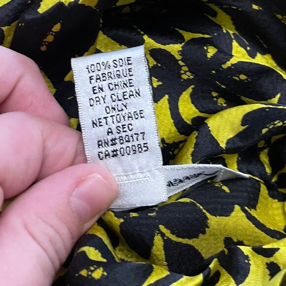 Diane von Furstenberg VTG Silk Halter Top Yellow Black Floral Tie Neck‎ Size 2 - Picture 6 of 6